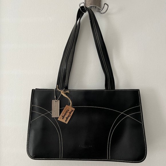 Kenneth Cole Reaction Black Leather handbag - Picture 1 of 4